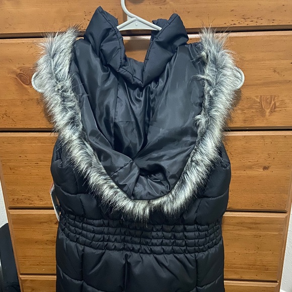 New York and Company Black Vest - Picture 2 of 2